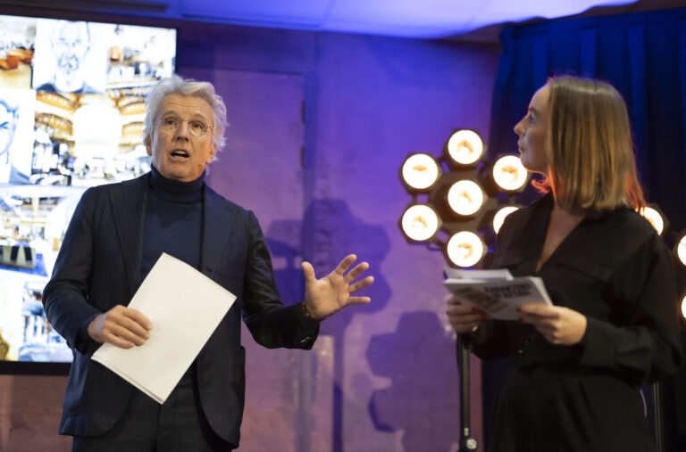 Nederland , Doorn , Driebergsestraatweg 11.21 november 2024 11112024.21 november lancering Karakters in Retail: een boek vol inspirerende verhalen van grote namen in de Nederlandse mode en lifestyle retail

Een College Tour bij TMO! Maak kennis met een aantal van de hoofdpersonen uit het boek Karakters in Retail.
Gedurende een talkshow waarin Yvo van Regteren Altena in gesprek gaat met o.a. Ronald Kahn en het publiek, wordt het boek gelanceerd.
INretail en TMO nodigen je uit om erbij te zijn. We sluiten af met een hapje, drankje en boeksigneersessies door Yvo van Regteren Altena en de aanwezige karakters.
Foto Amaury Miller